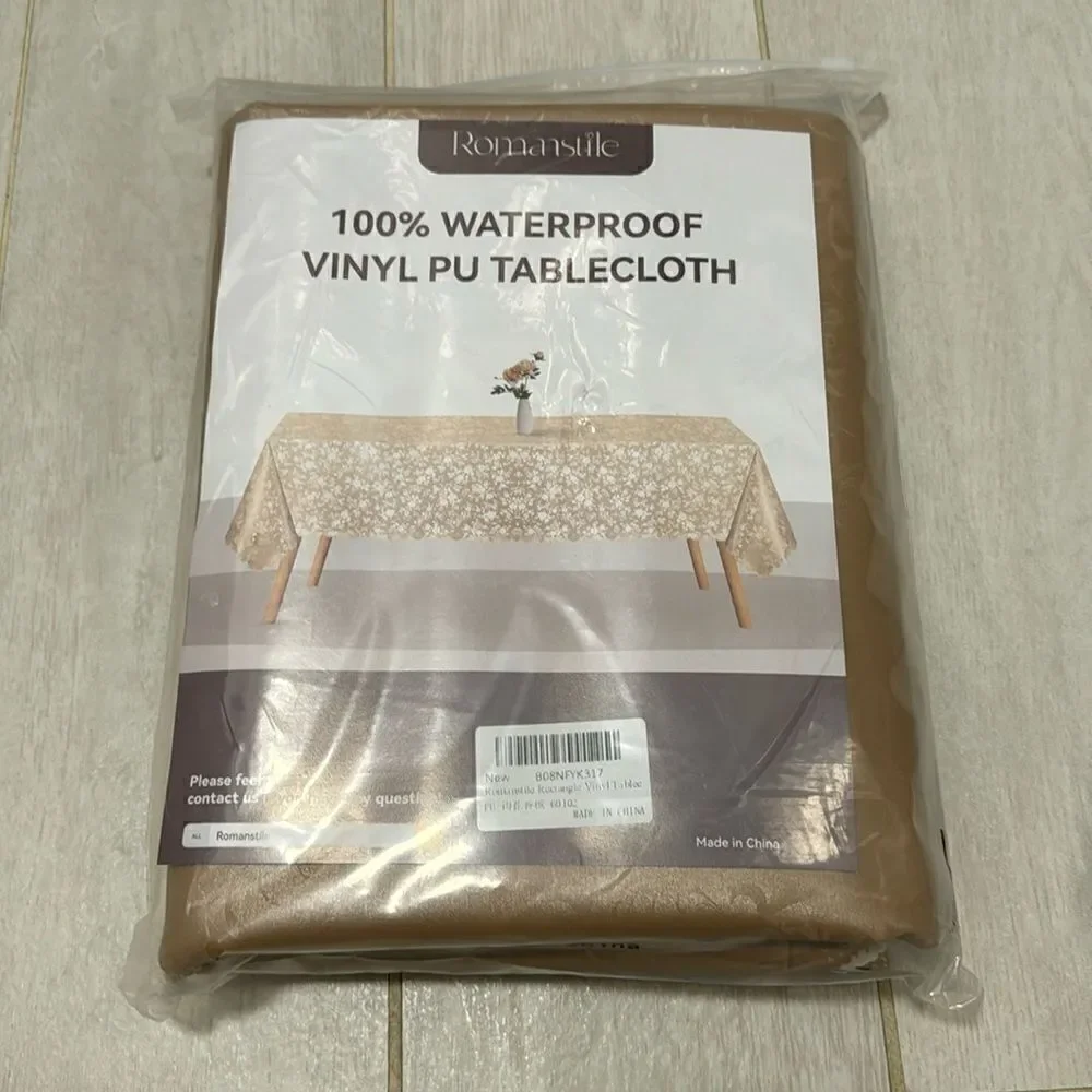 NWT tablecloth waterproof